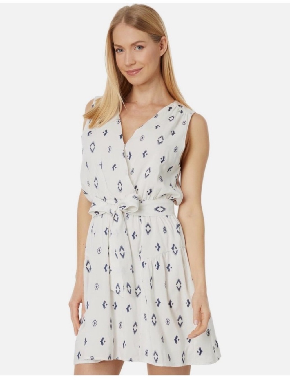Splendid White Sleeveless Dress with Navy Diamond Print